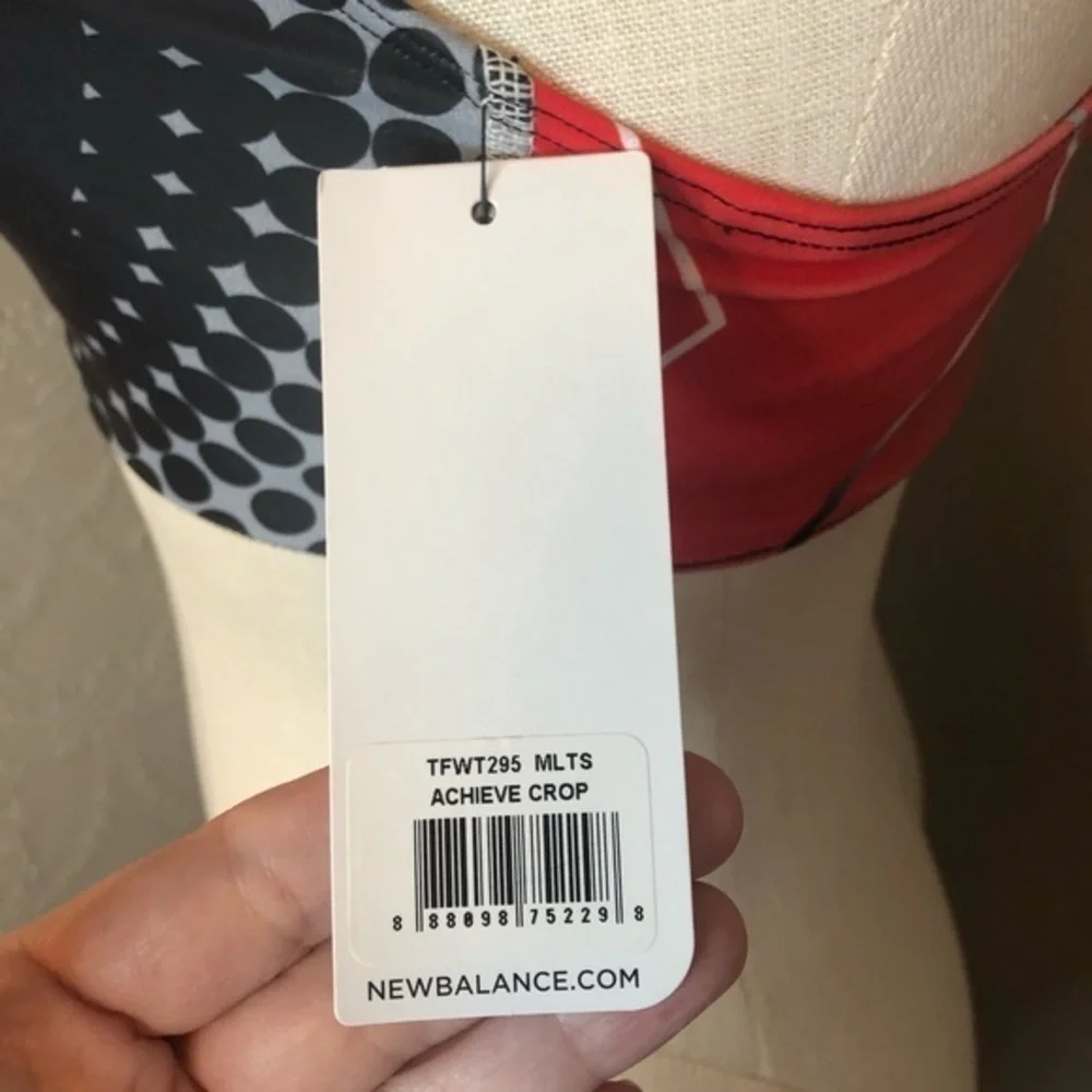 New Balance Achieve Crop Playmakers bra top Small New NWT